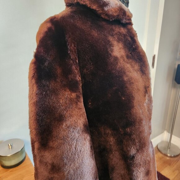 Luxurious Faux Fur Brown Short Coat Sz M - Picture 6 of 14
